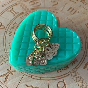 Meet your Posher, Leah